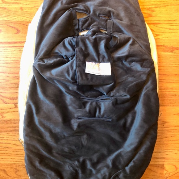JJ Cole BundleMe for infant, black exterior white shearling, EUC - Picture 3 of 5